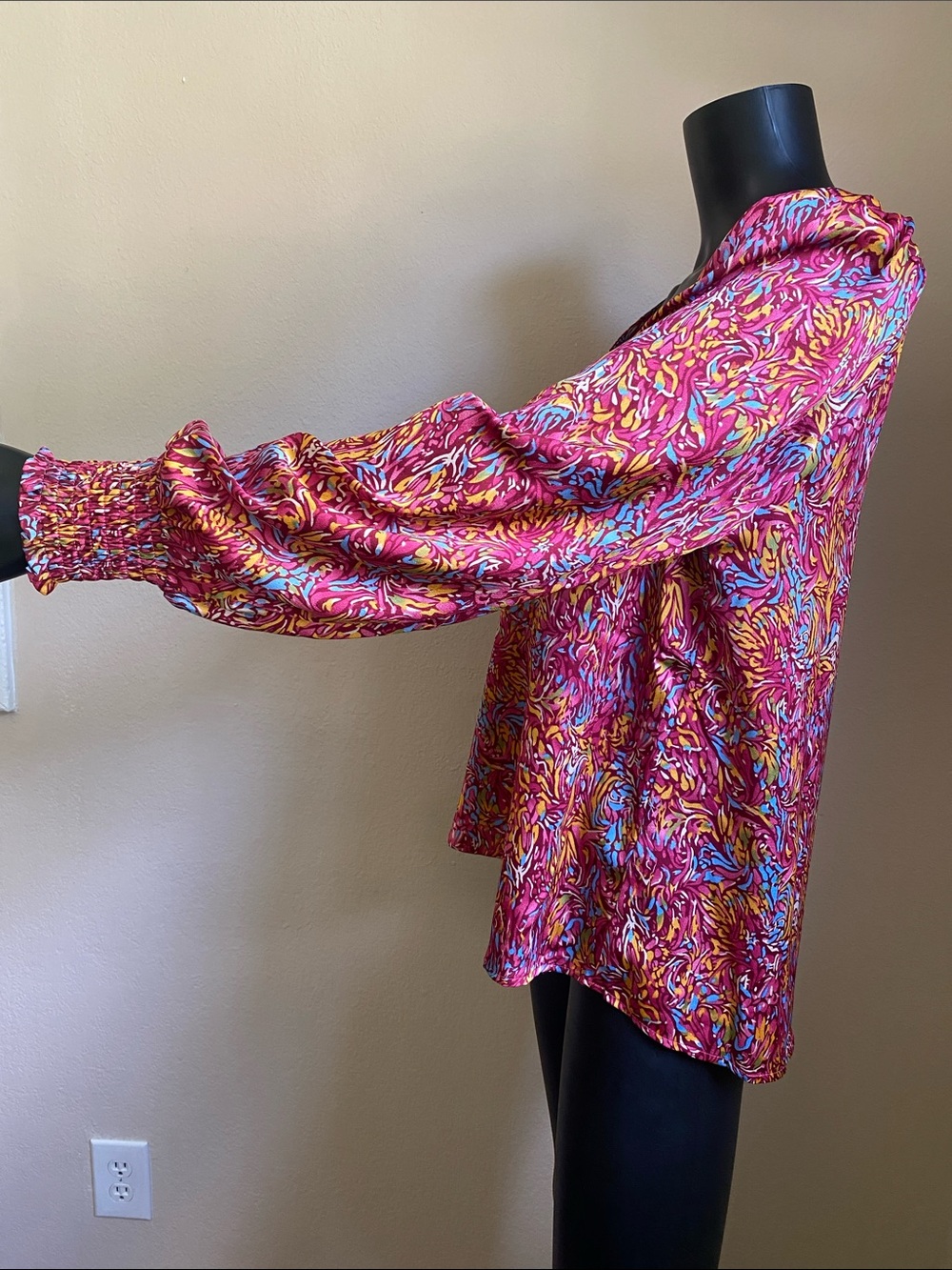 JODIFL Pink Magenta Yellow Blue V-Neck Long Sleeve Blouse - Picture 5 of 11